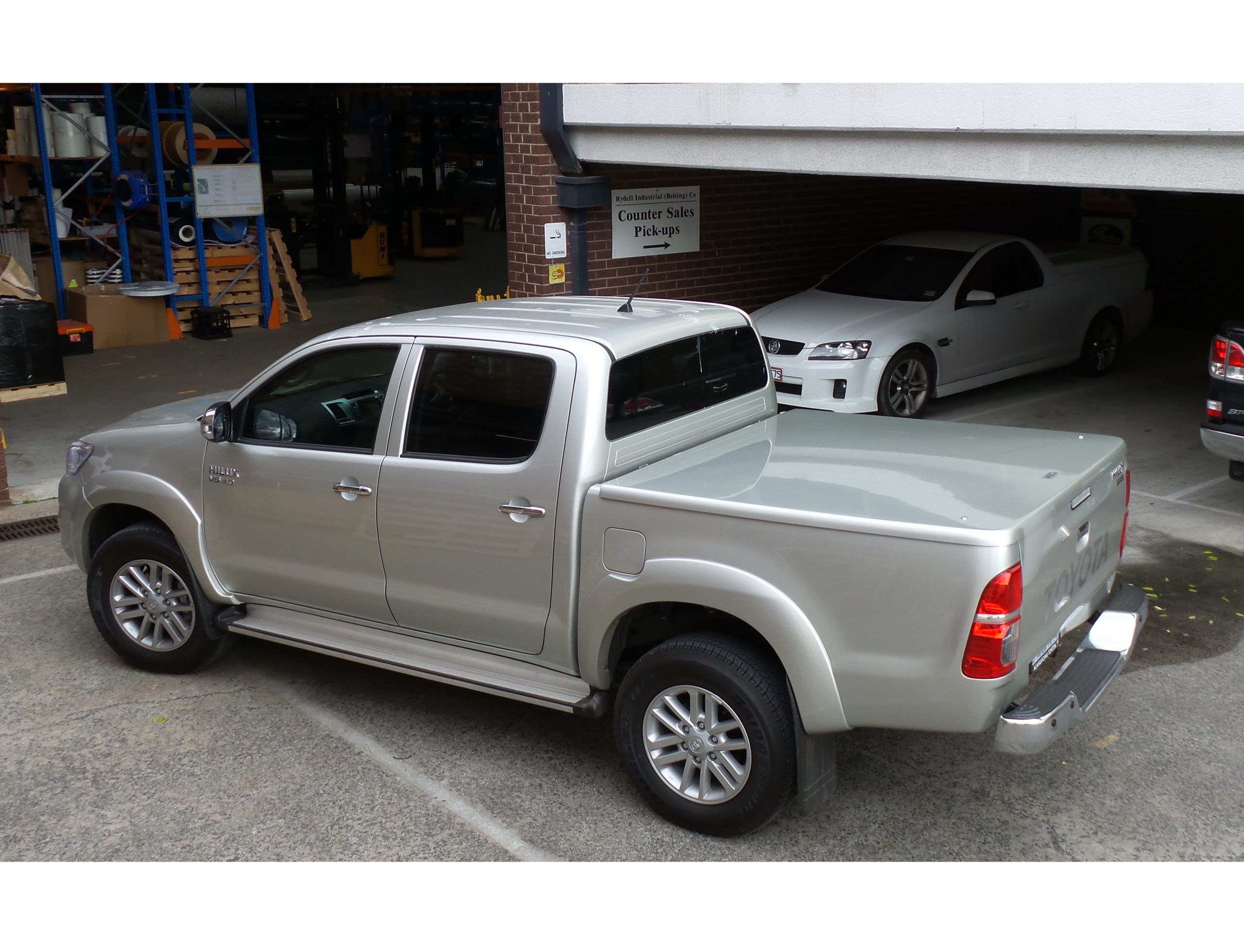 Manual Locking Hard Lid – Suits Toyota Dual Cab Hilux Vigo